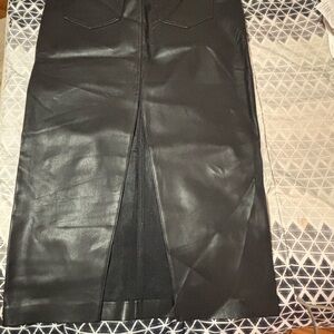 Sleek Faux Leather Pencil Skirt in Black